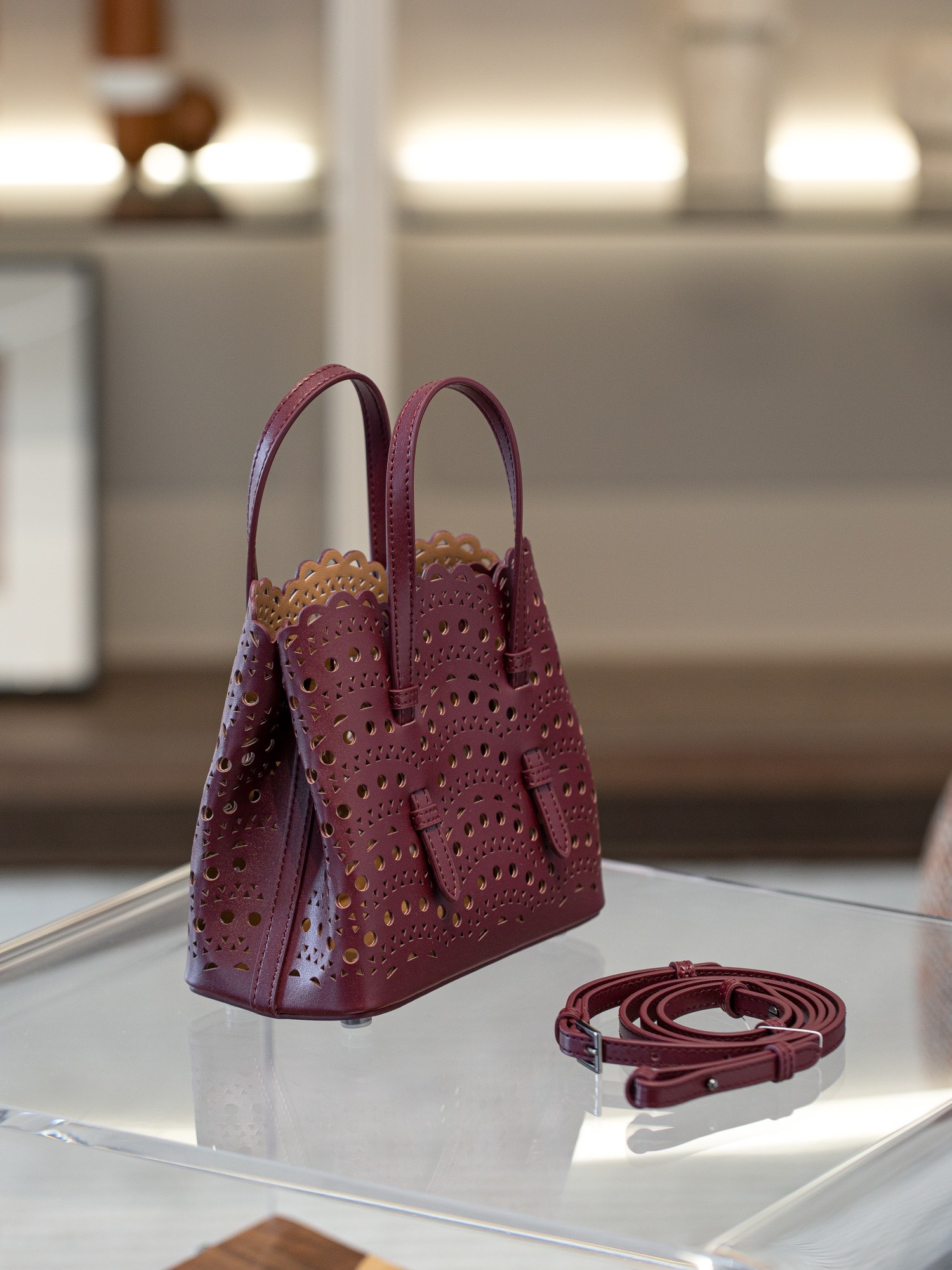 여성을위한 브랜드 디자인 럭셔리 고품질 소 가죽 숄더  - Women Bags On Sale 리뷰 및 가격